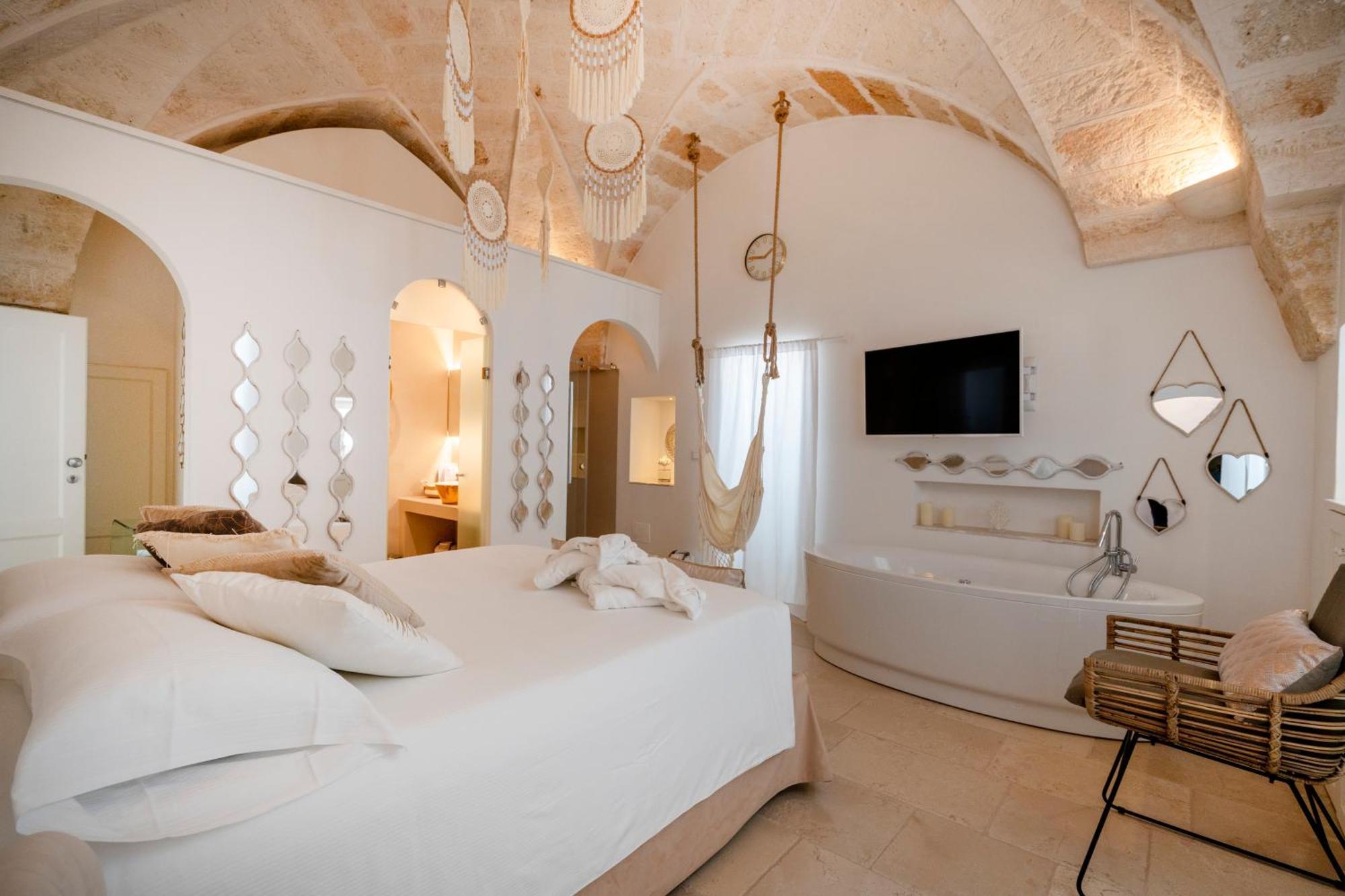 Apulia Charming Suites - Casa Rossa Suite Perla E Suite Corallo Savelletri Exterior photo