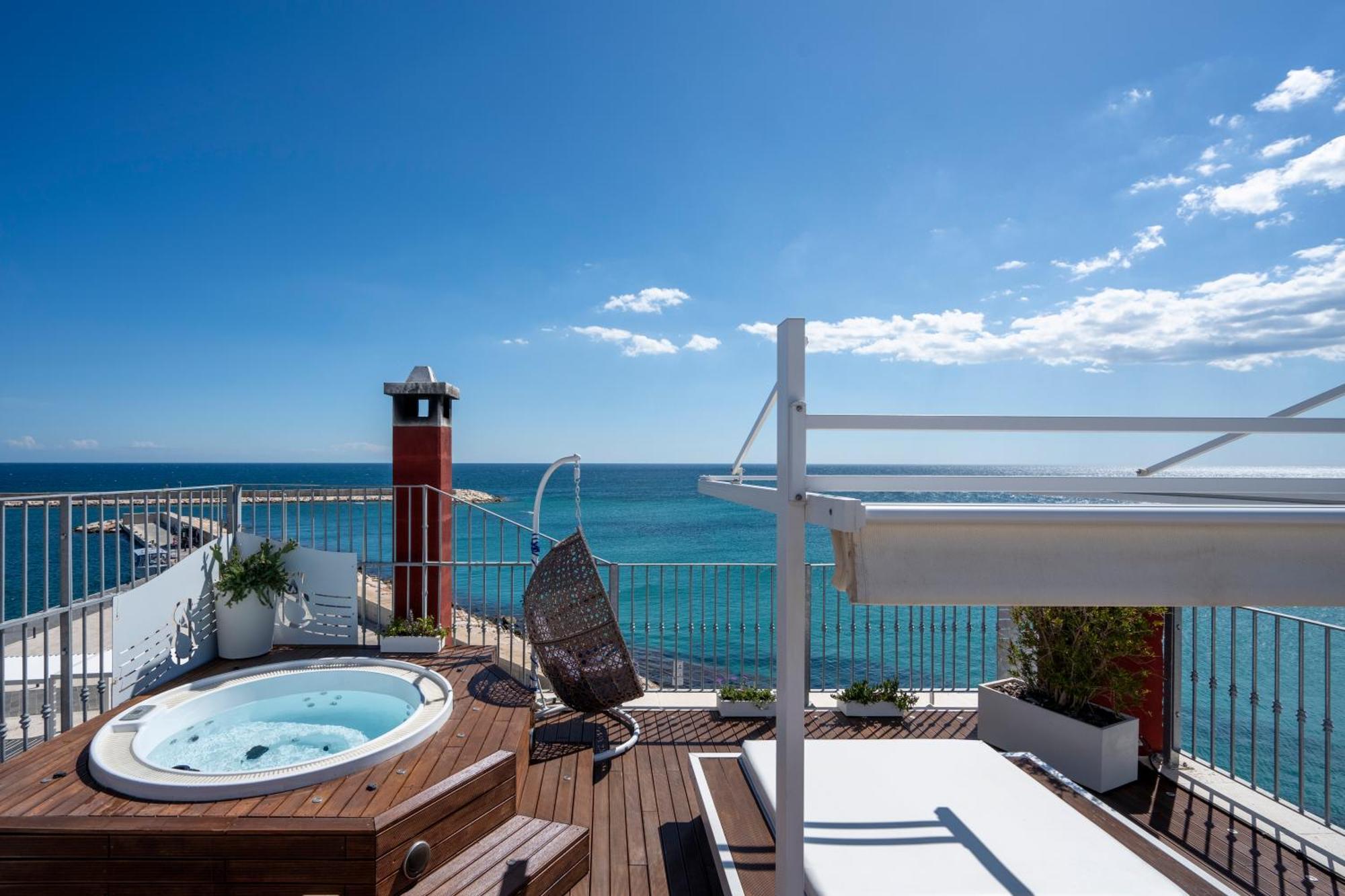Apulia Charming Suites - Casa Rossa Suite Perla E Suite Corallo Savelletri Exterior photo