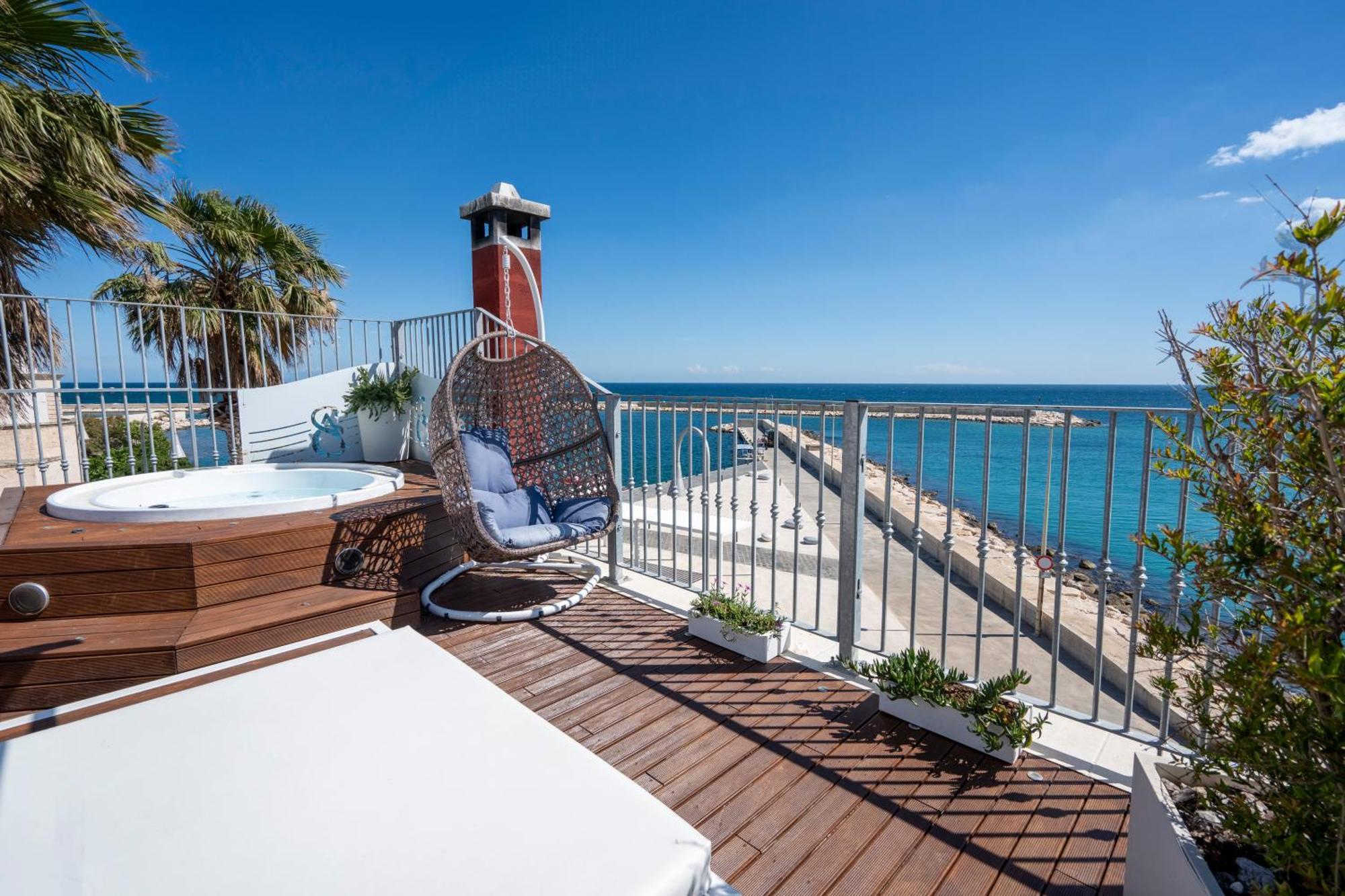 Apulia Charming Suites - Casa Rossa Suite Perla E Suite Corallo Savelletri Exterior photo