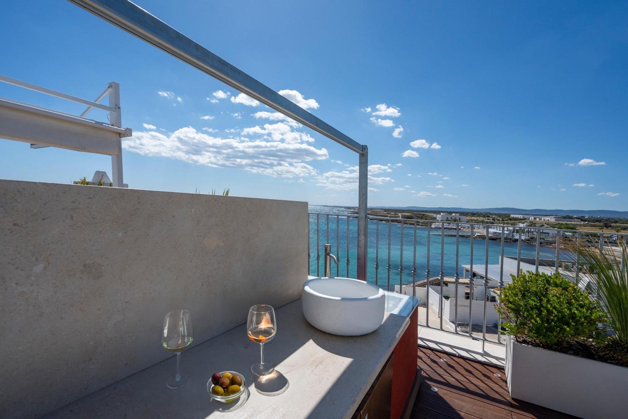 Apulia Charming Suites - Casa Rossa Suite Perla E Suite Corallo Savelletri Exterior photo